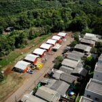 Prefeitura de Chapecó entrega cinco moradias a famílias retiradas de áreas de risco