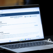 Saneamento em Florianópolis, obras em Joinville e cenário industrial marcam sessão na Alesc