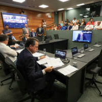 Projetos sobre salários, saúde, educação e serviços avançam na Assembleia Legislativa de Santa Catarina