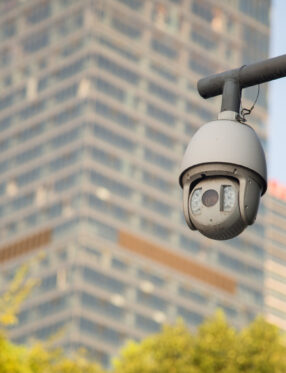 TCE/SC determina suspensão cautelar de licitação de R$ 218 milhões para videomonitoramento em Itajaí