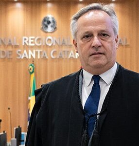 Marcelo Carlin toma posse como desembargador eleitoral substituto no TRE-SC