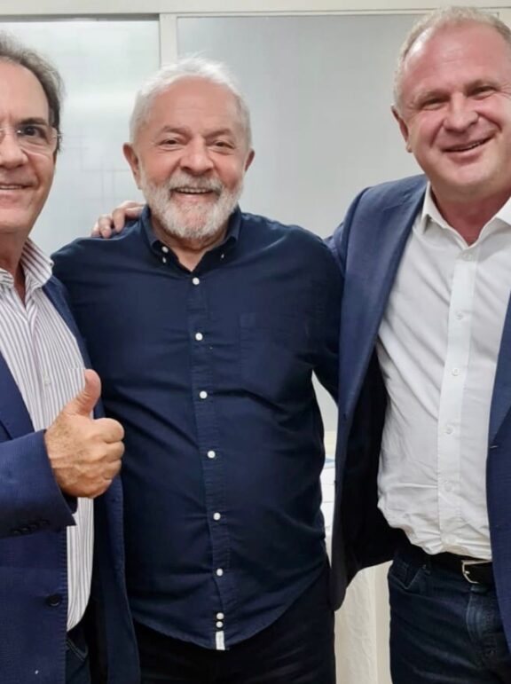 Centro-esquerda anunciará a futura chapa ao Estado; definições no PSD; criatura x criador em Florianópolis – e outros destaques