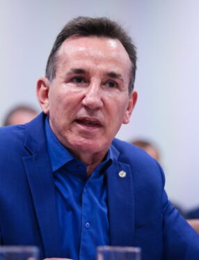 Deputado de SC propõe tornozeleira eletrônica obrigatória para agressores de mulheres