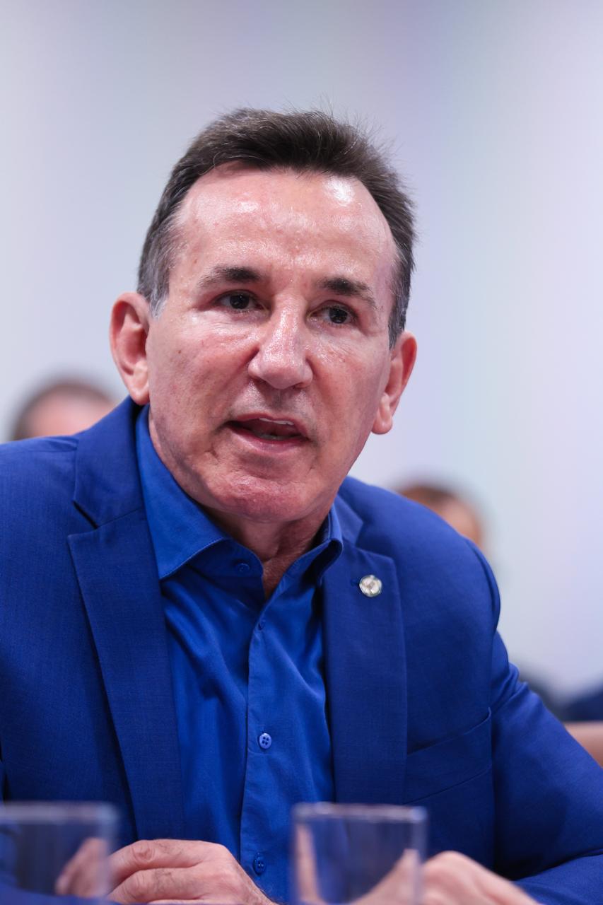 Deputado de SC propõe tornozeleira eletrônica obrigatória para agressores de mulheres