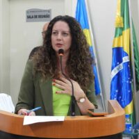 Câmara de Capivari de Baixo aprova emenda e exclui agentes políticos de vale-alimentação em projeto de reajuste