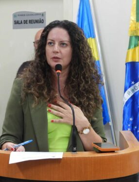 Câmara de Capivari de Baixo aprova emenda e exclui agentes políticos de vale-alimentação em projeto de reajuste