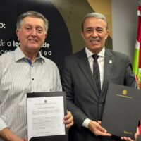 FECAM e TRE-SC firmam acordo para ampliar acesso aos serviços eleitorais em Santa Catarina