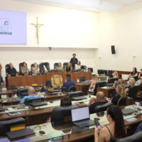 Audiência pública discute desafios da educação para surdos em Florianópolis