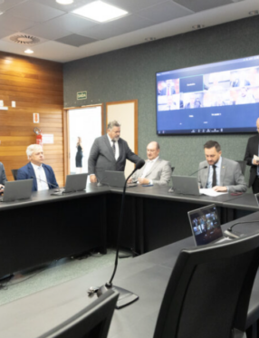 CCJ aprova admissibilidade de medida provisória que reestrutura salários dos professores em SC