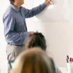 TCE-SC cobra redução de professores temporários em Joaçaba