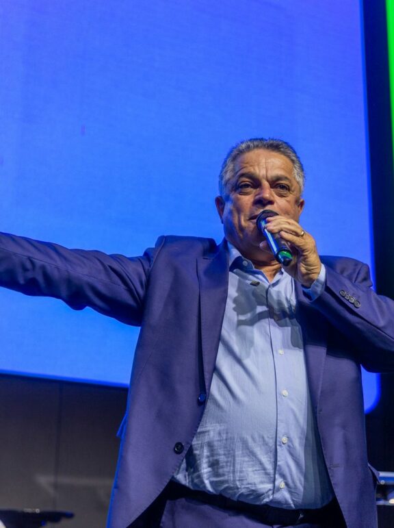 Renúncia de JR dá o tom da campanha; Nome de Joinville é avaliado pelo MDB para vice – E outros destaques