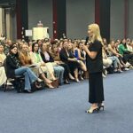 Formações continuadas alcançam 19,4 mil profissionais da rede estadual em abril