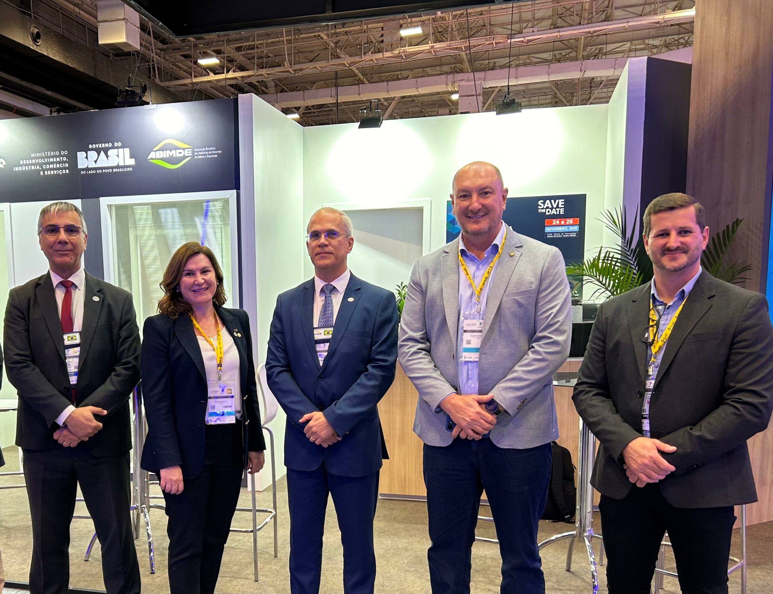 Frente parlamentar mira indústria de defesa e leva agenda de SC a evento internacional em São Paulo