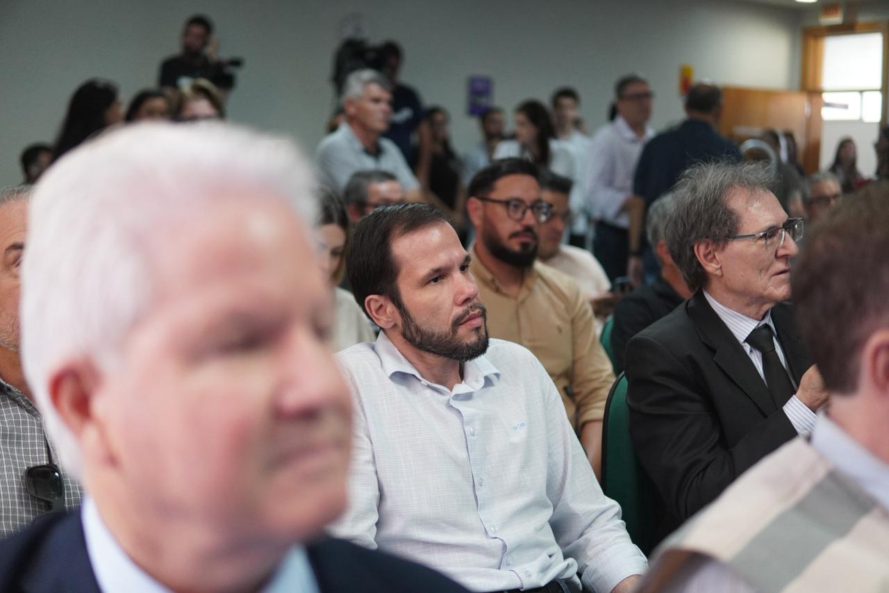Entrega de acelerador linear em Jaraguá do Sul gera debate político nas redes sociais