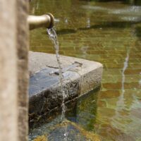 Justiça mantém suspenso decreto que rompia contrato da Casan em Chapecó