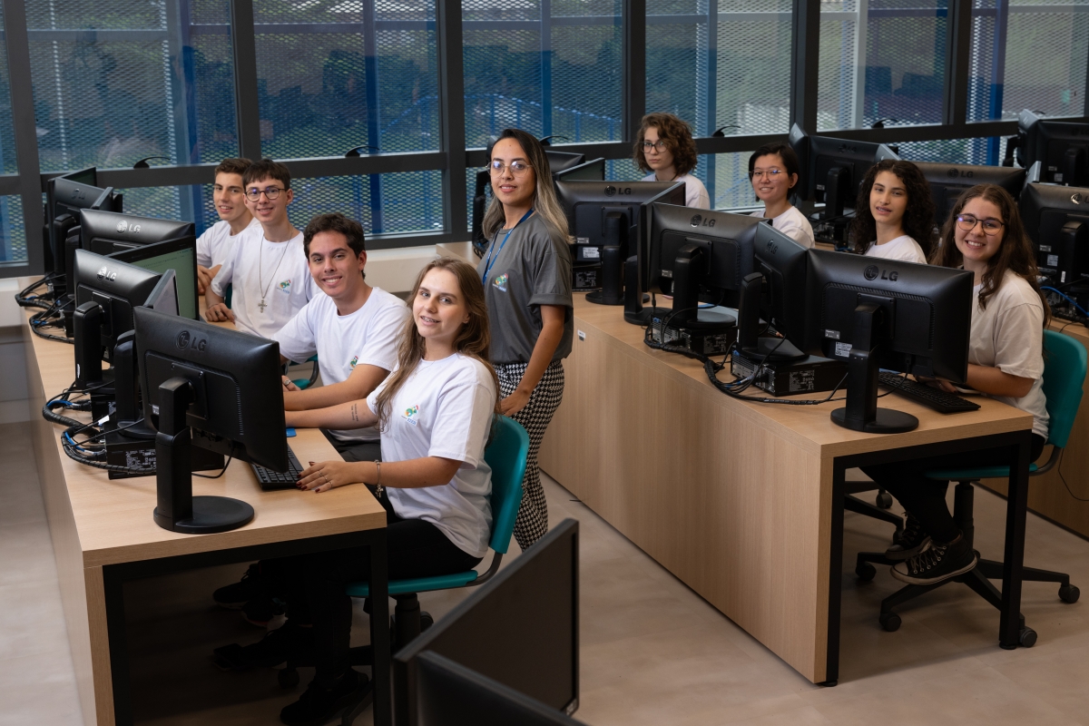 SESI e SENAI/SC realizam Dia da Família na Escola com foco em tecnologia e relações digitais