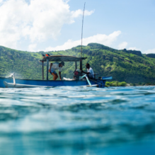Justiça Federal mantém proibição de arrasto de fundo durante defeso do camarão em SC
