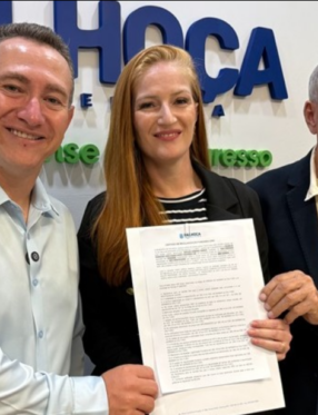 Palhoça entrega certidões e avança na regularização fundiária em diversos bairros