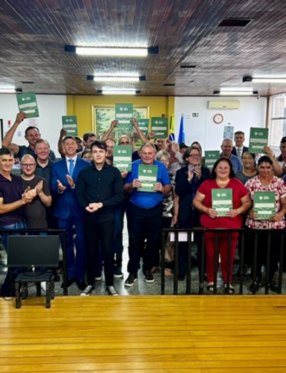 Programa Lar Legal entrega 484 títulos de propriedade a famílias em Santa Catarina
