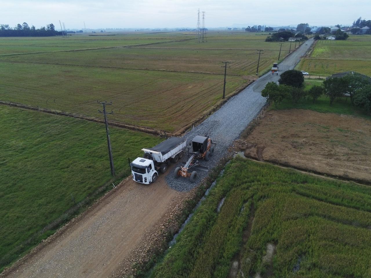 Programa Estrada Boa Rural já soma projetos para pavimentar mais de 900 quilômetros de estradas no interior