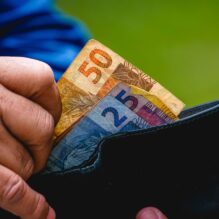 Renda média em Santa Catarina sobe 8,7% e chega a R$ 3,9 mil, aponta IBGE