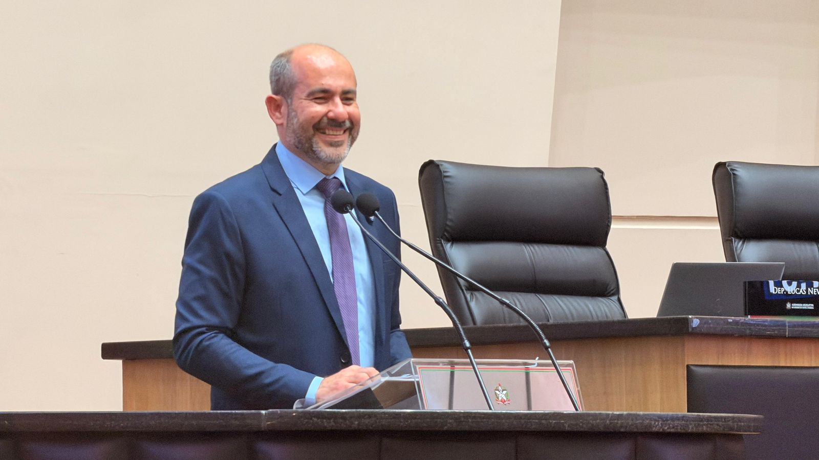 Rodrigo Fachini toma posse na Alesc