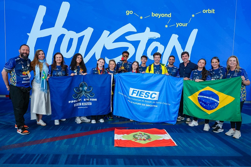 Estudantes de Itajaí estão entre os melhores do mundo em robótica educacional