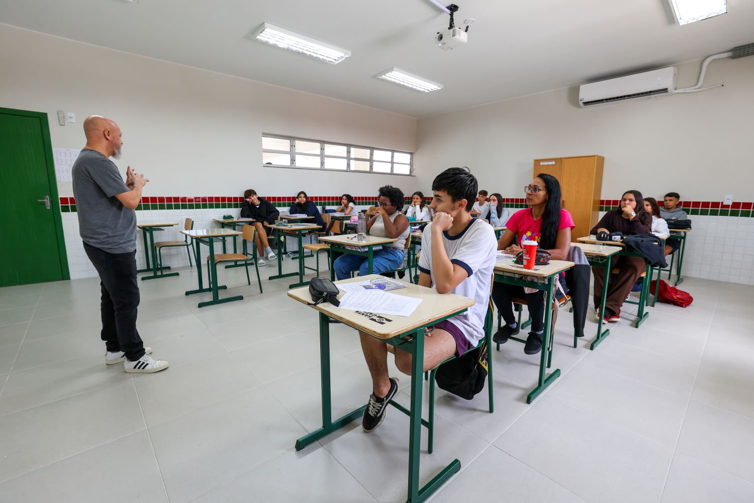 Santa Catarina atinge 100% das salas de aula climatizadas na rede estadual