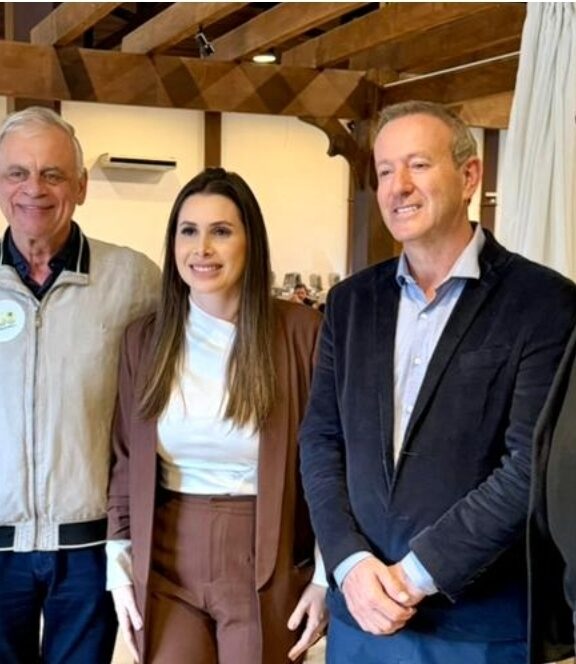 Antídio pode se unir ao PSD após prefeito confirmar ida para o PL; Jorginho vai para cima do MDB; Caiado e Zema em SC — e outros destaques