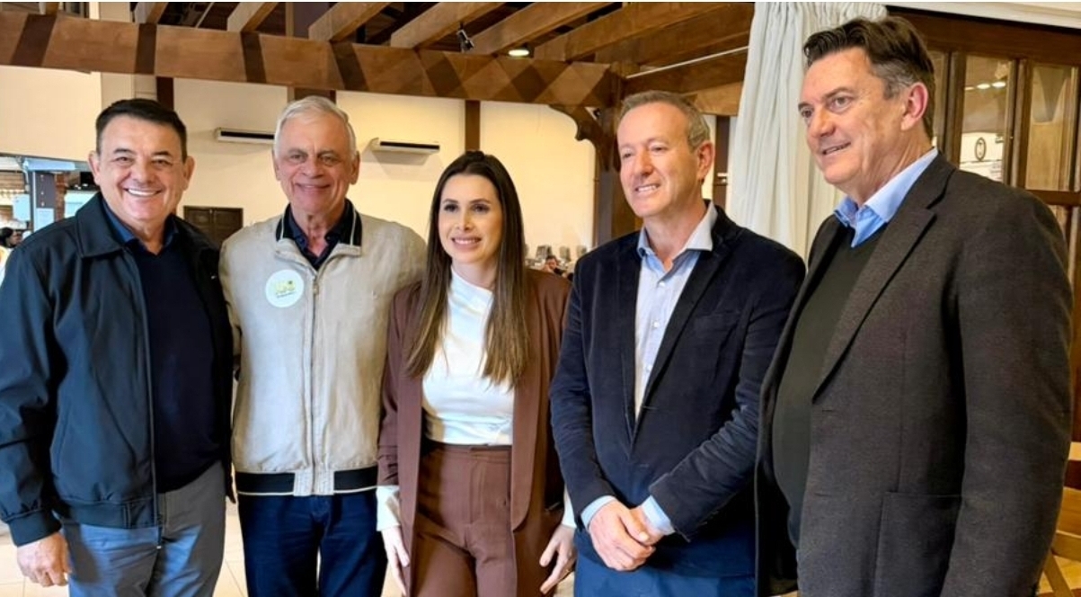 Antídio pode se unir ao PSD após prefeito confirmar ida para o PL; Jorginho vai para cima do MDB; Caiado e Zema em SC — e outros destaques