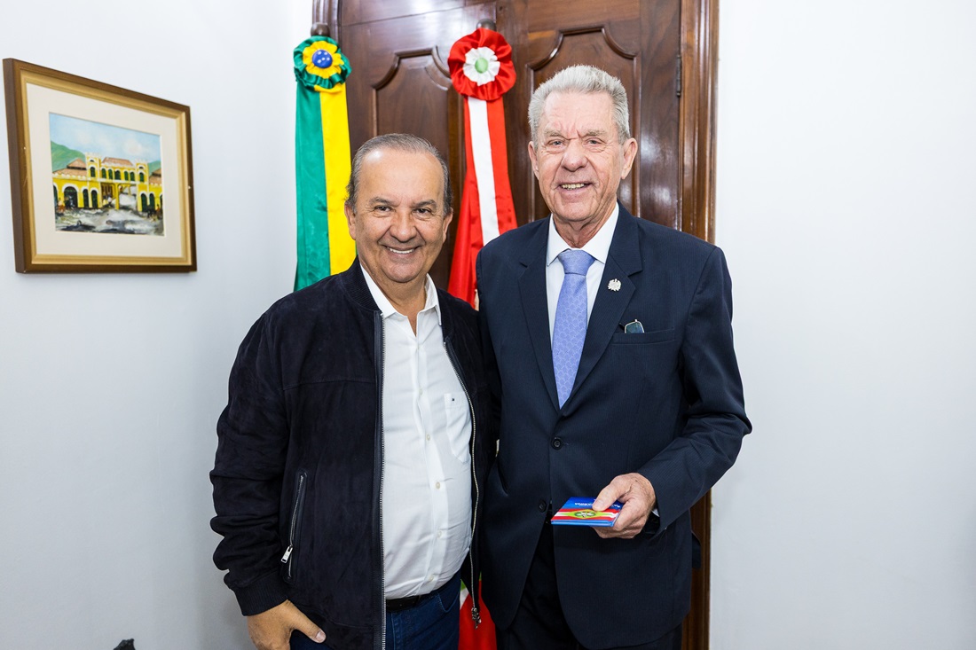 Leodegar Tiscoski assume Secretaria de Indústria, Comércio e Serviços de SC