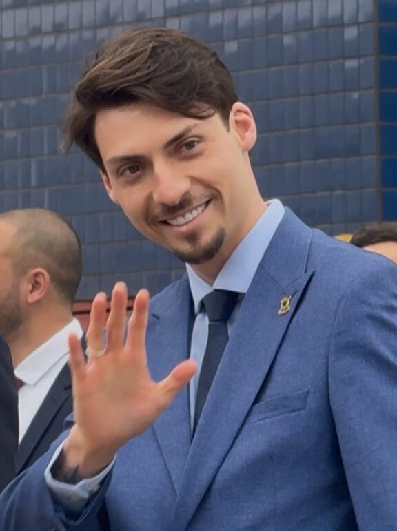 As perguntas sem resposta no caso Renan Bolsonaro; “Show dos Milhões” em Brusque; Lunelli não quer disputar o Senado – e outros destaques