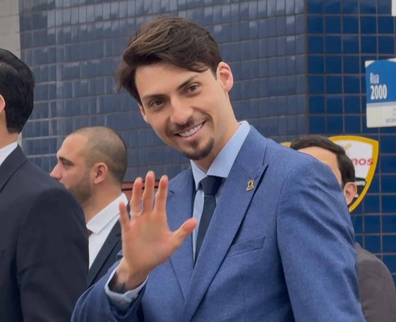 As perguntas sem resposta no caso Renan Bolsonaro; “Show dos Milhões” em Brusque; Lunelli não quer disputar o Senado – e outros destaques