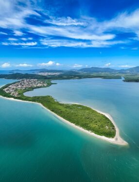 Florianópolis busca ampliar número de praias com selo Bandeira Azul