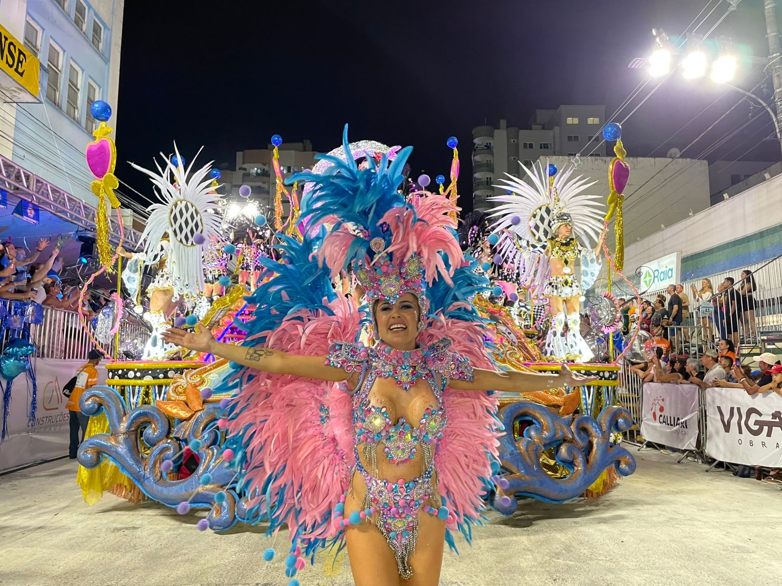 Pesquisa aponta impacto de R$ 23,4 milhões e alta aprovação do Carnaval de Joaçaba
