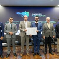 Santa Catarina lança plano inédito de Estado Aberto com participação dos três poderes