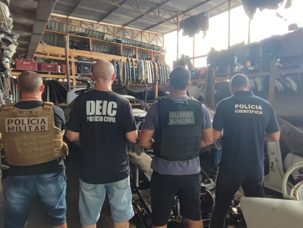 Operação integrada desarticula desmanche clandestino e apreende peças furtadas na Grande Florianópolis
