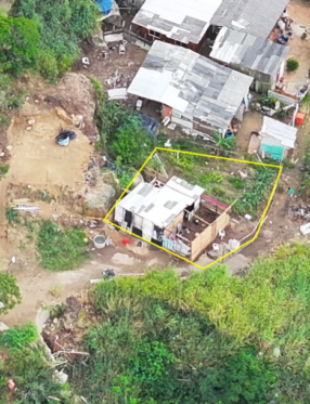 Operação remove construções irregulares em área de risco na região continental de Florianópolis